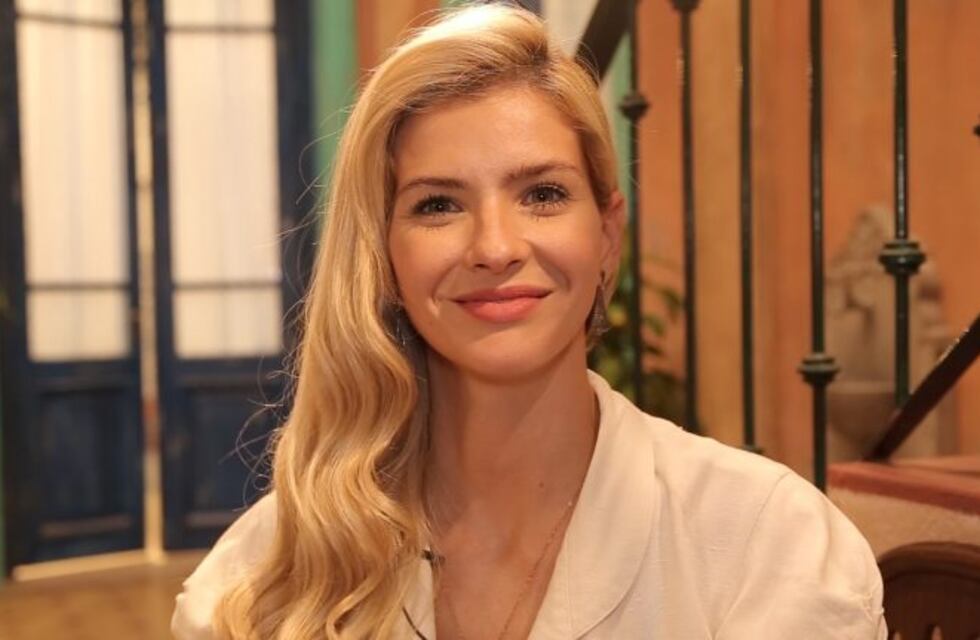 La China Suárez posó en bikini y mostró el original piercing que tiene en su ombligo