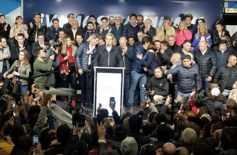 Uñac arrasó en las urnas y fue reelegido como gobernador de San Juan