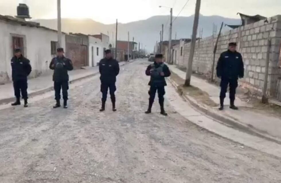 Realizan 17 allanamientos por narcotráfico en la zona sudeste de Salta