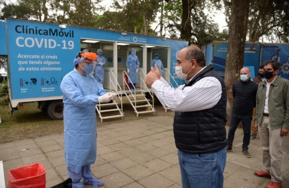 Aguilares: Manzur supervisó el tráiler sanitario de Covid-19 destinado a camioneros