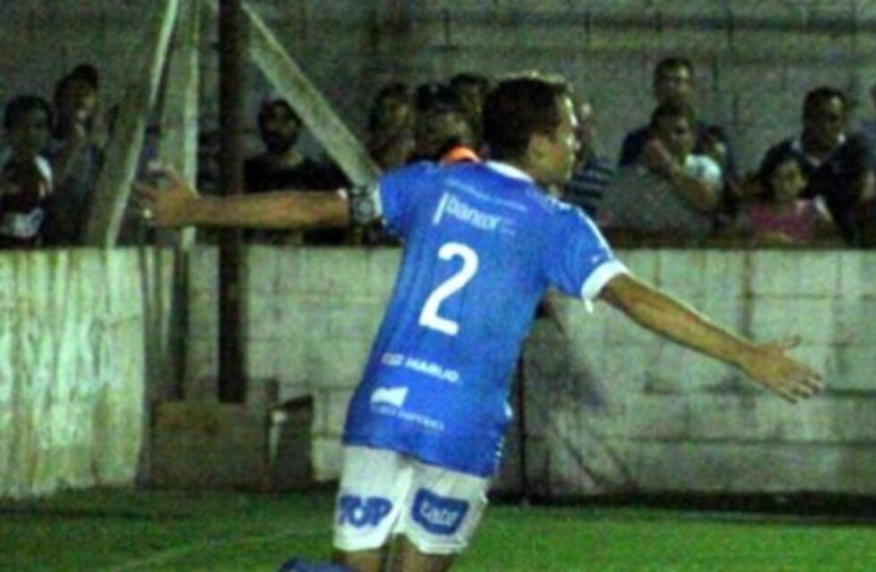 Leonel Ceresole ingresó en el triunfo de Estudiantes de Río Cuarto