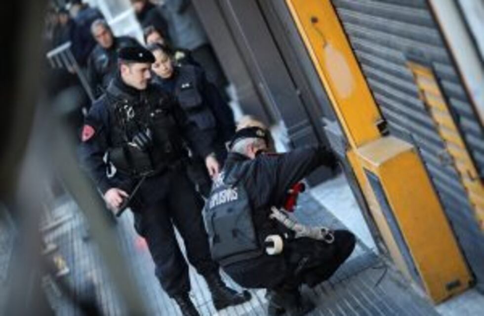 Evacuaron la AMIA por una falsa amenaza de bomba