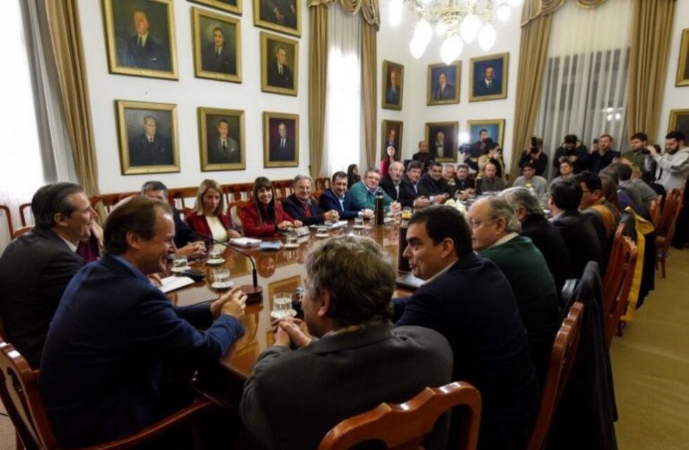 Bordet recibió a los intendentes electos de Cambiemos de toda la provincia