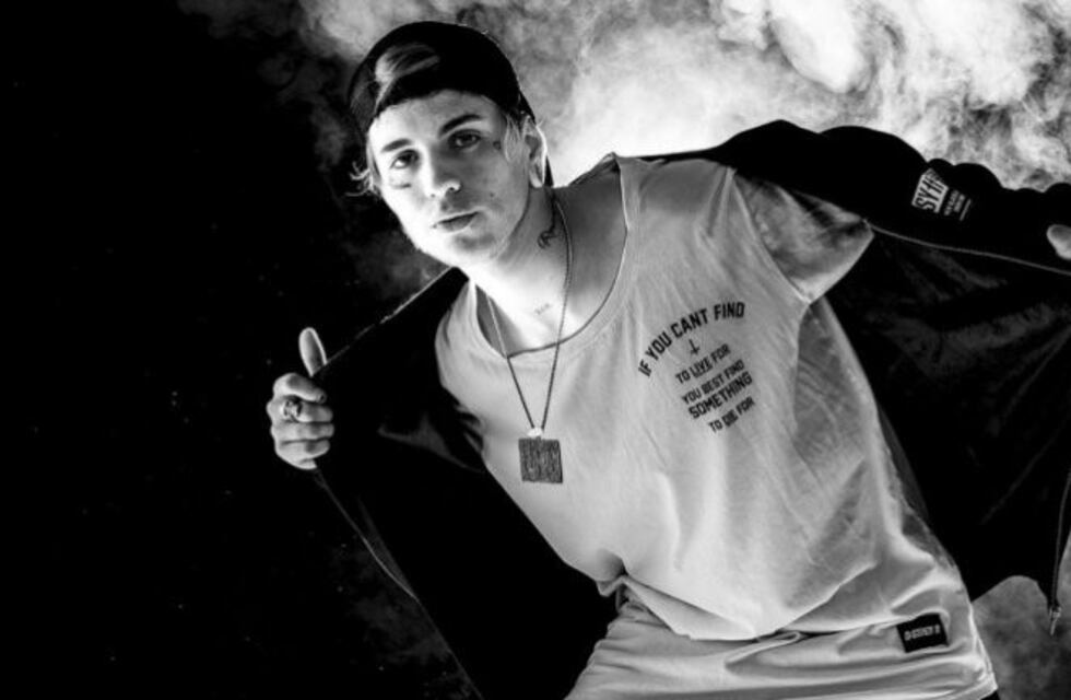 Bajaron al trapero C.R.O. de la Fiesta de la Confluencia por violencia de género