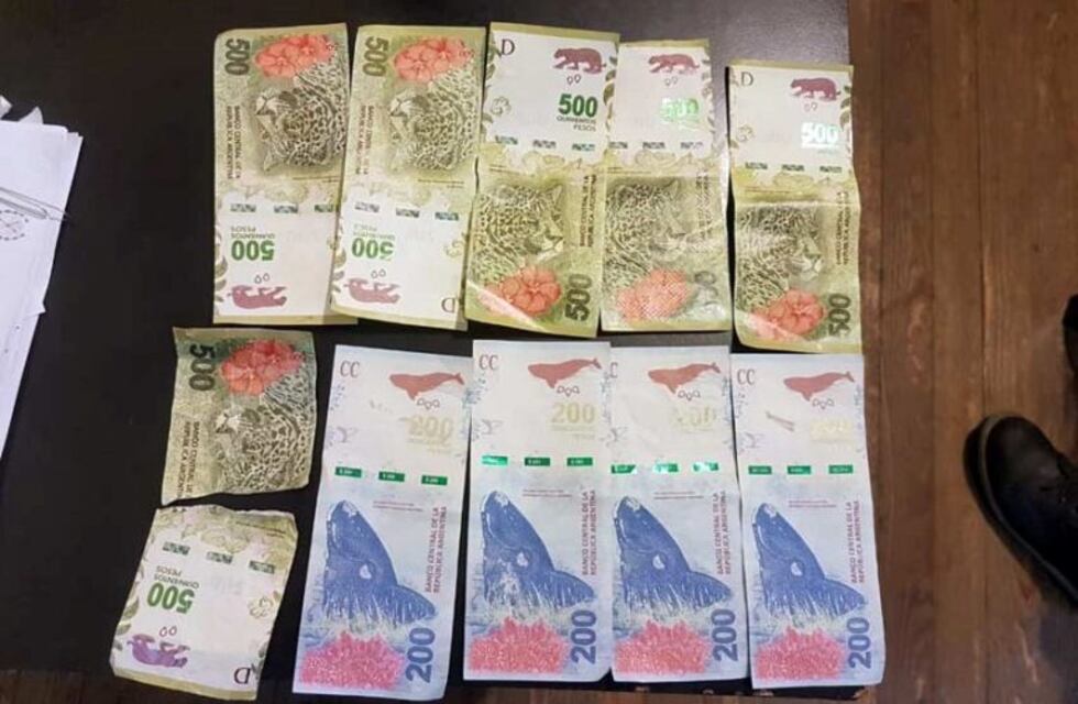 Quiso estafar a un vendedor ambulante con billetes truchos y lo detuvieron