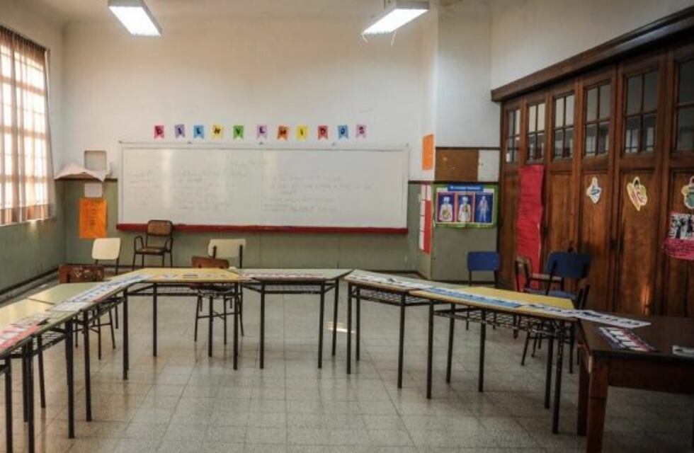 El Gobierno estableció un protocolo y habilitó abrir escuelas porteñas para las elecciones de Bolivia