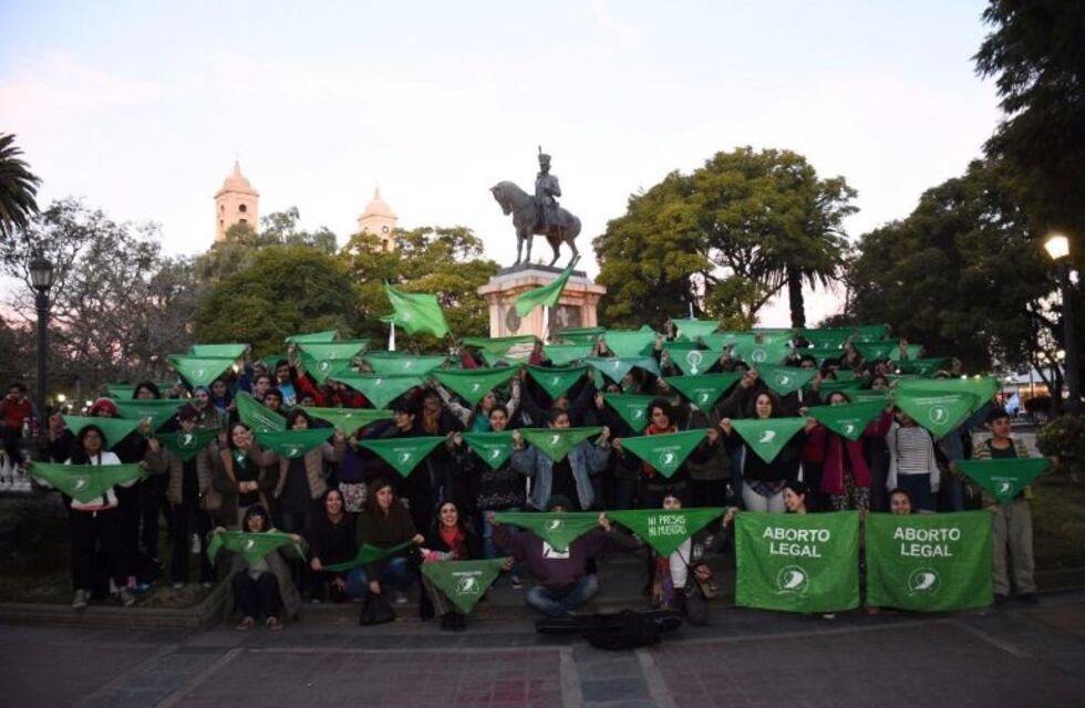 San Luis: las mujeres se sumaron al "Pañuelazo Federal"