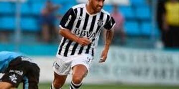 El uruguayo Junior Arias será titular ante Huracán este domingo\u002E