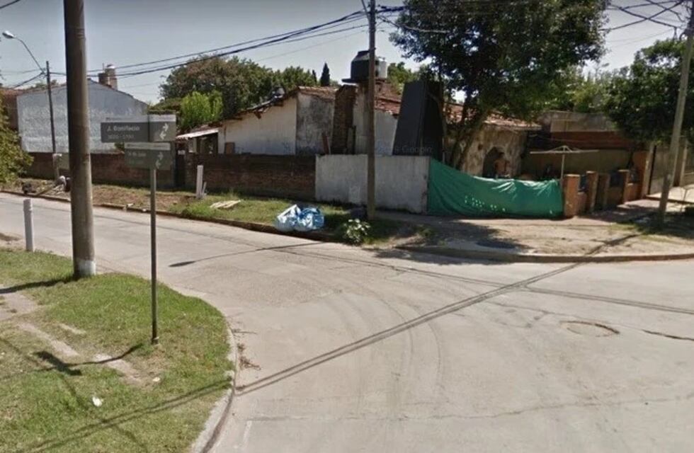 Temperley: motochorros quisieron asaltar a una mujer y la tiraron al piso con su hijo en brazos