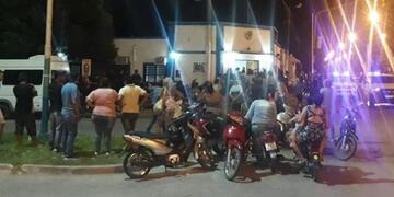 Motín en la comisaría Séptima de Resistencia\u002E (Foto: Diario Chaco)