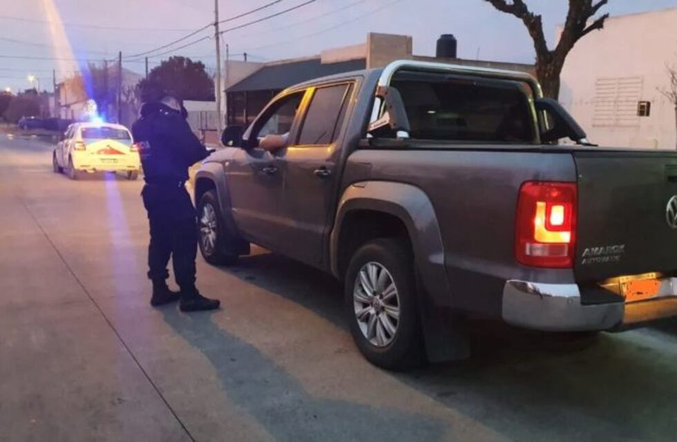 De no creer: interceptaron en plena calle a un paciente positivo de coronavirus