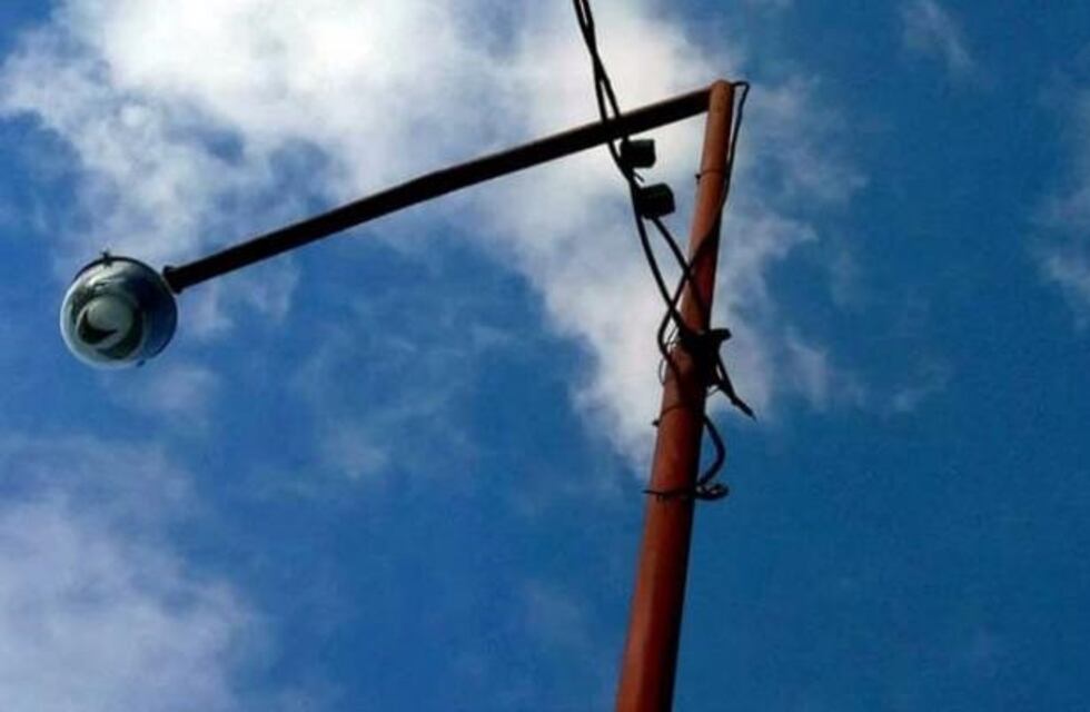 Robaron 400 metros de cable de alumbrado público en el departamento Banda