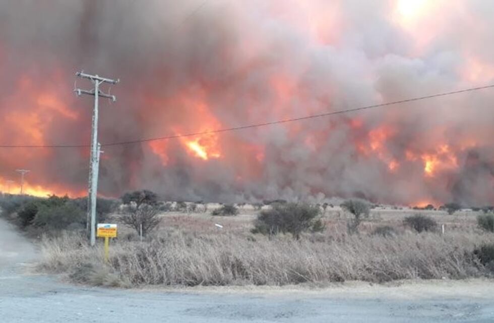 Nación evalúa el envío de más aviones para combatir los incendios en Córdoba