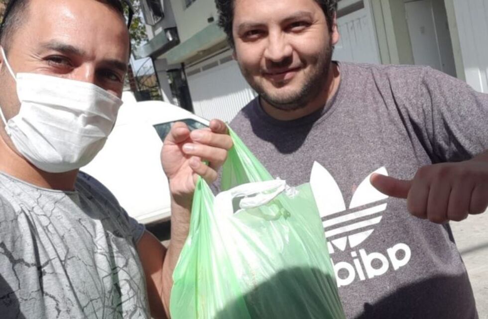 Árbitros solidarios: entregaron bolsones de alimentos a familias carenciadas