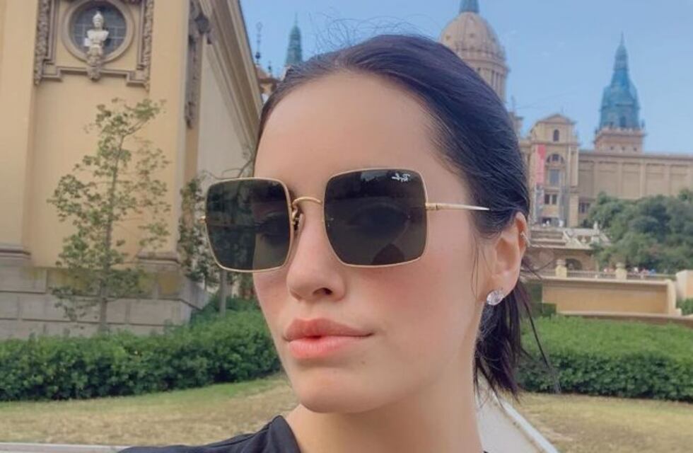 Lali Espósito encandiló a sus seguidores con un look fluorescente: "Back flúo"
