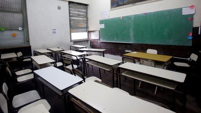 DYN04, LA PLATA, 13/03/2017, PARO DOCENTE EN LA PCIA DE BS AS. FOTO:DYN/SALVADOR SANTIAGO. la plata conflicto paro docente paritaria negociaciones negociaciones paritarias docentes recorrida por las escuelas publicas escuela publica