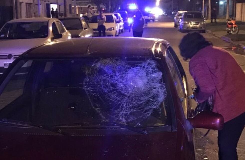 Un conductor atropelló y arrastró dos cuadras a su ex esposa