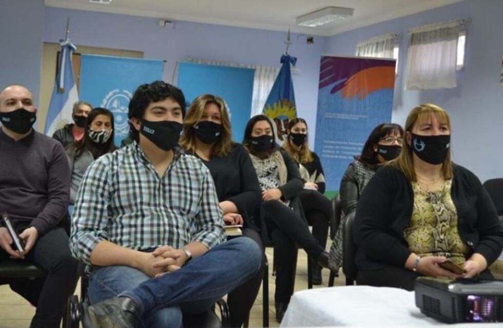 Capacitan sobre políticas de niñez