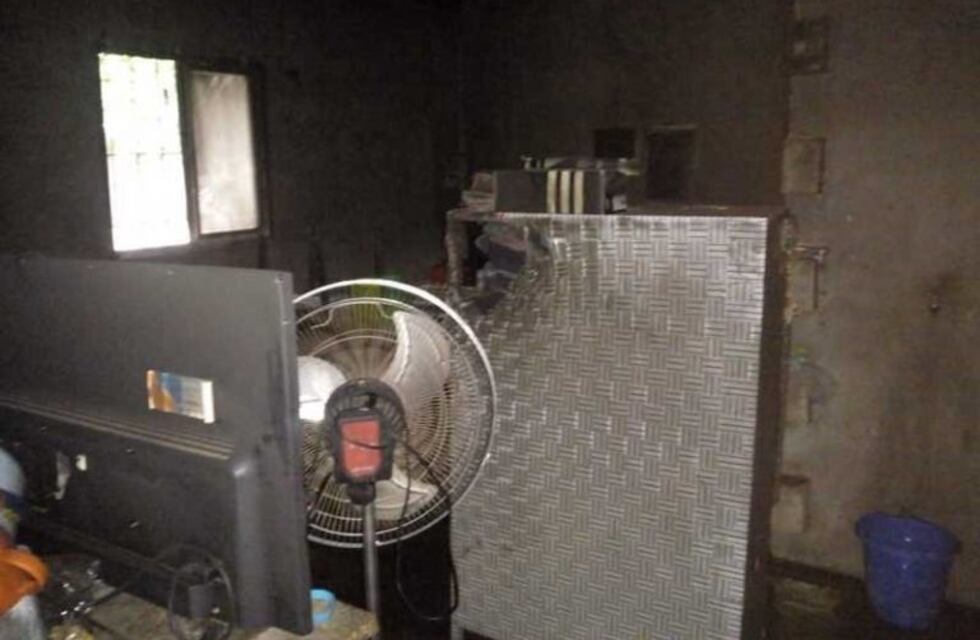 Amenazó a su ex pareja con quemarle la casa y cumplió