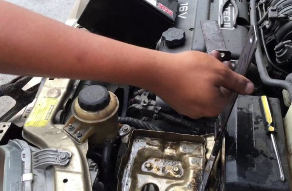 Detuvieron a un ladrón de baterías de autos