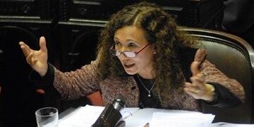Patricia Fadel cargó duro contra el gobernador Alfredo Cornejo\u002E