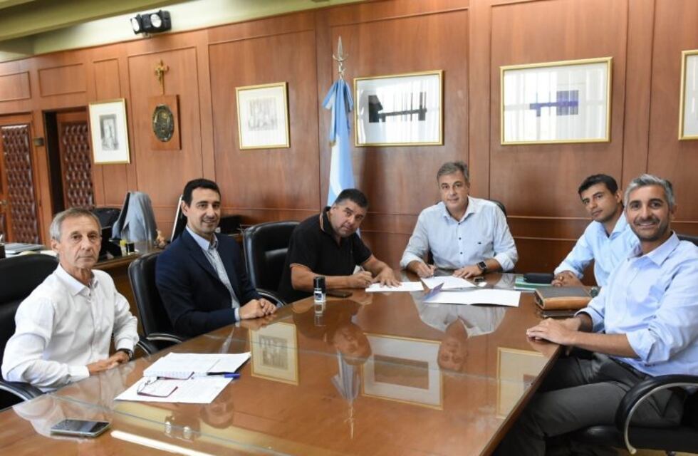 Firmaron el convenio para los aportes a los Bomberos Voluntarios