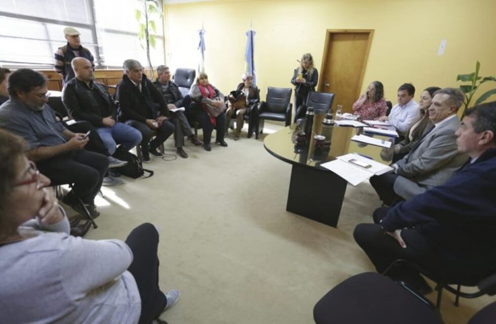 Se llevó a cabo un nuevo encuentro entre Provincia y gremios estatales