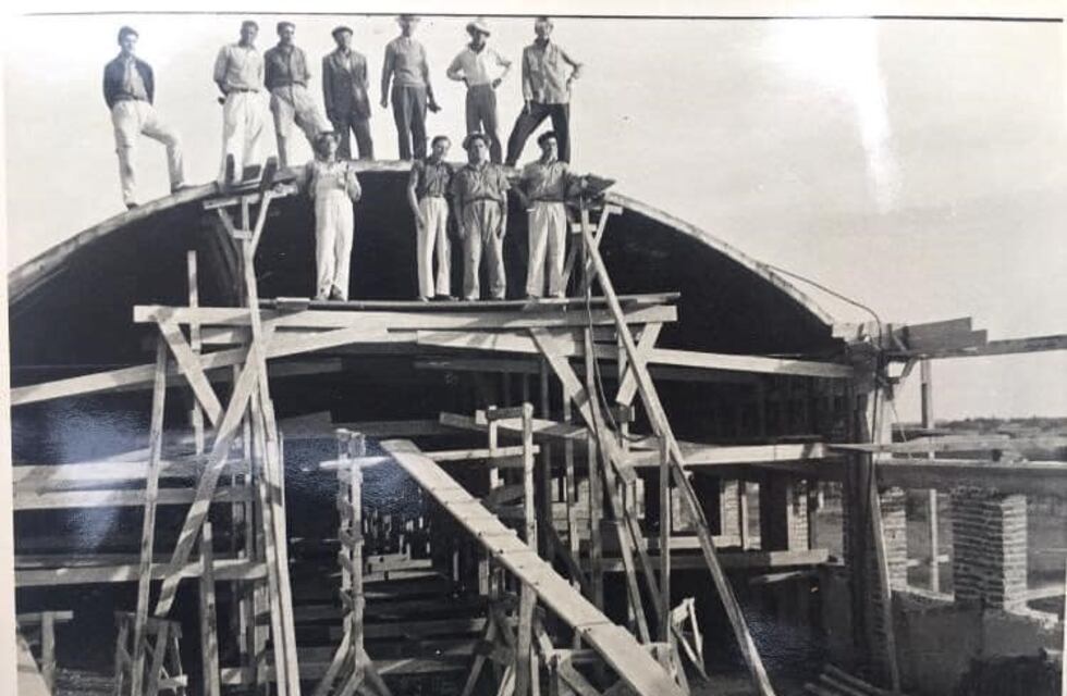 En el mes de abril de 1958 se construía la primera etapa de la fábrica Arcor