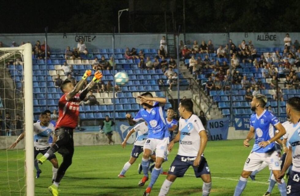 Estudiantes y un cero que le sumó, para ser único puntero en Primera Nacional