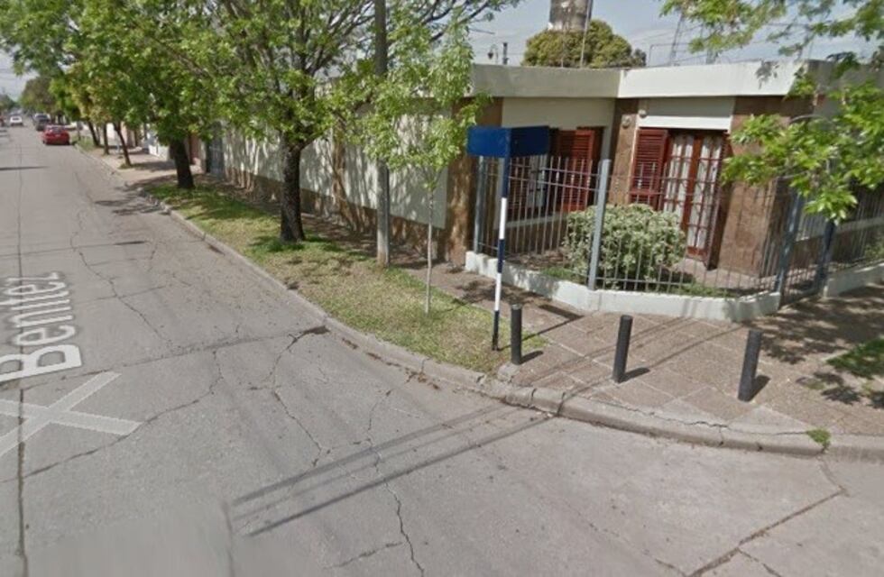 Una joven fue perseguida por un hombre con los pantalones bajos pero logró subirse a un colectivo