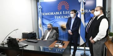 Legislatura: preparan las oficinas asignadas a las senadoras para la sesión virtual\u002E (Legislatura de Tucumán)