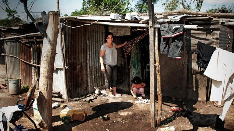Según la UCA la pobreza afecta a los más pequeños