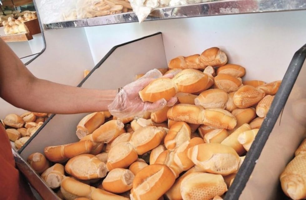 Los rosarinos cambiaron el kilo de pan por unas pocas varillas