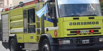 Los Bomberos de La Plata fueron rápidamente al lugar y rescataron a la perrita ciega.