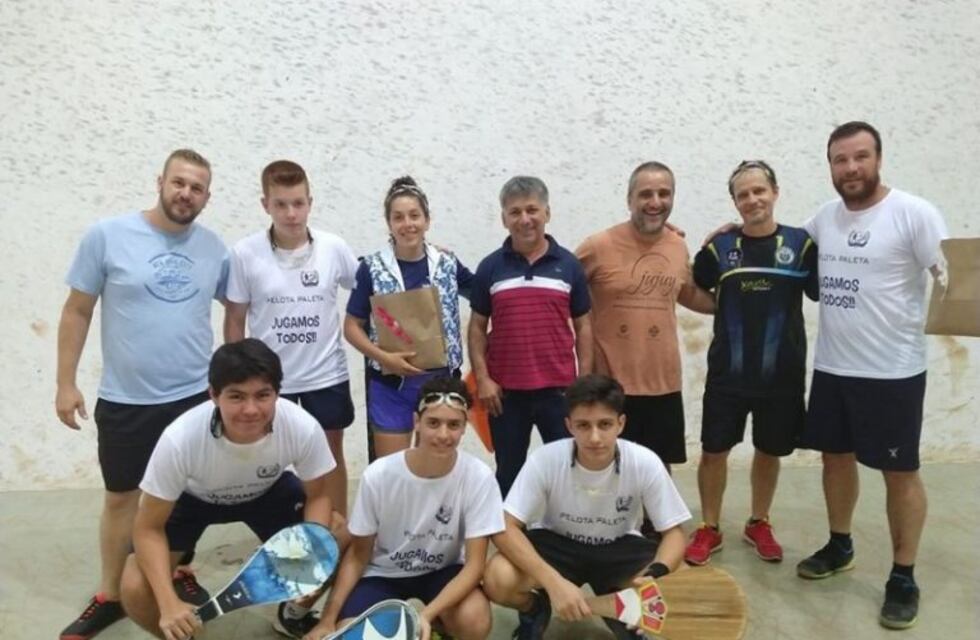 Realizaron una clínica de pelota paleta dictada por una campeona panamericana
