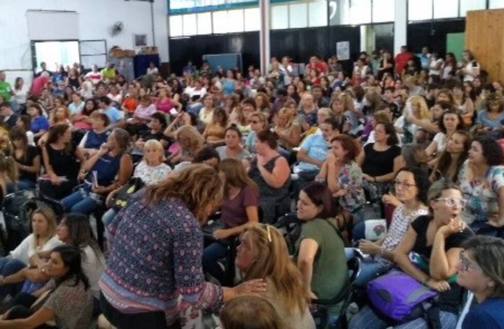 Los maestros rosarinos proponen no iniciar las clases en rechazo a la oferta de la provincia