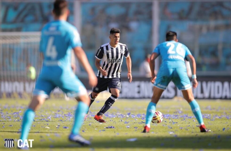 Talleres encontró alegría en el final del primer tiempo