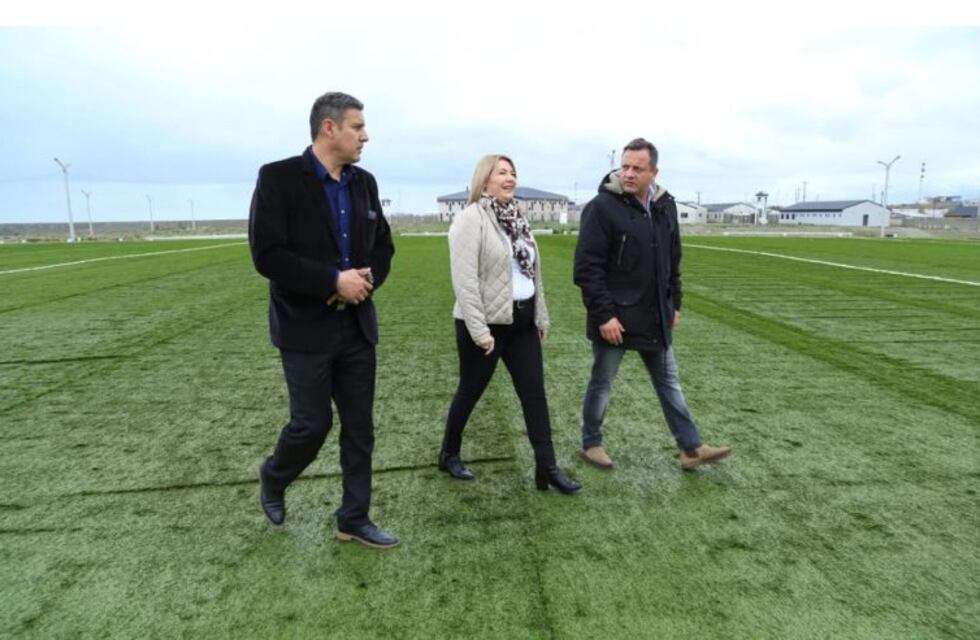 Sigue la obra en la cancha de rugby del Servicio Penitenciario