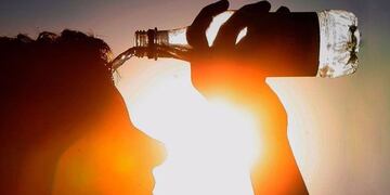 Prevenir la salud sobre las altas temperaturas, evitar deshidratarse o descomponerse\u002E