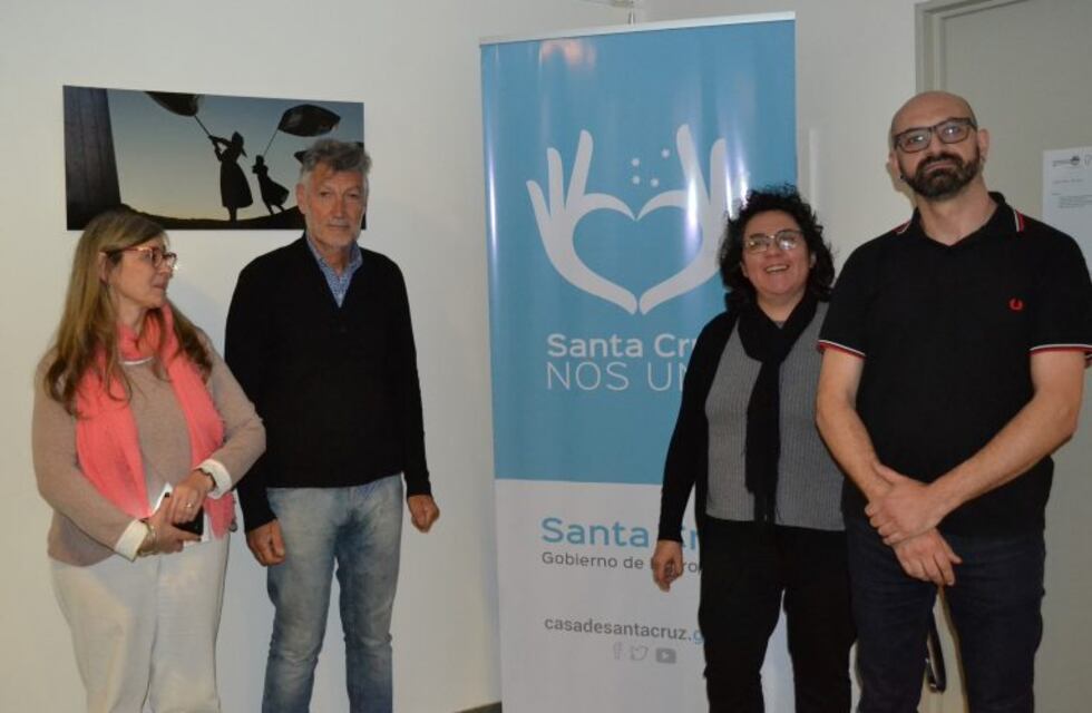 Se inauguró la muestra de Allochis en Casa de Santa Cruz