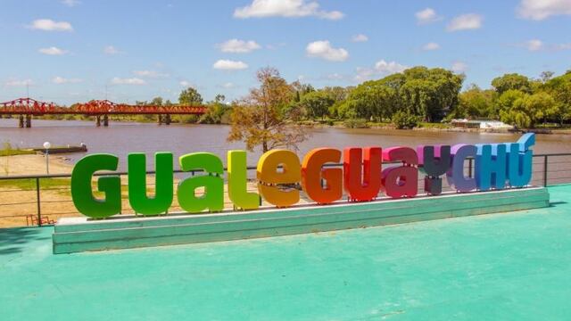 Portal de San José de Gualeguaychú - Costanera de la ciudad\nCrédito: Web