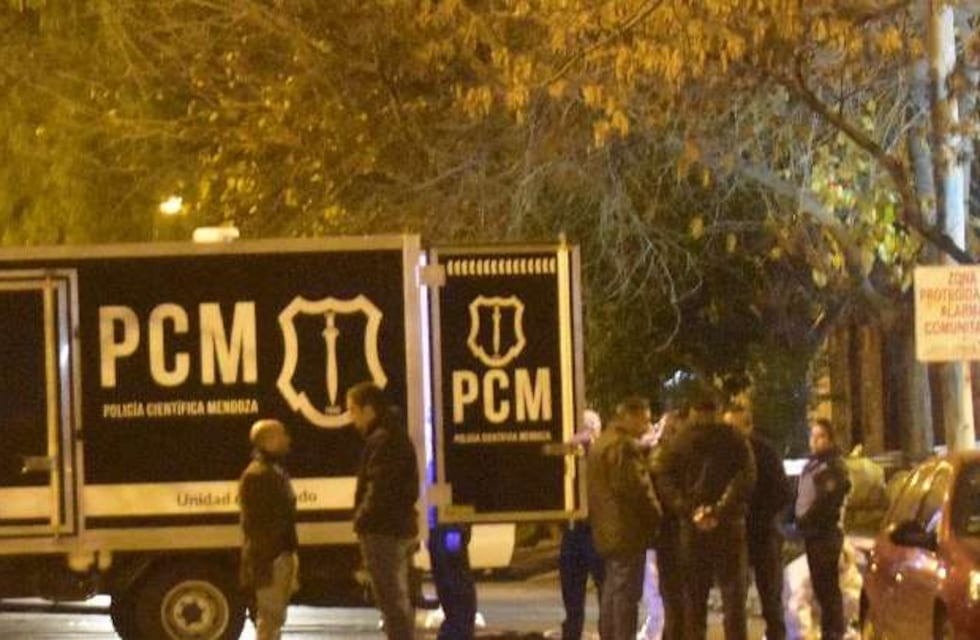 Un hombre murió tras chocar con un colectivo fuera de servicio en Maipú