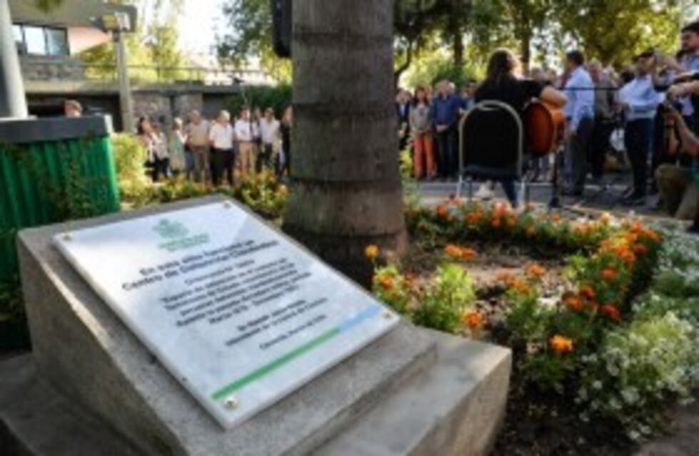 Una placa en la cochera de la Muni, que funcionó como centro clandestino