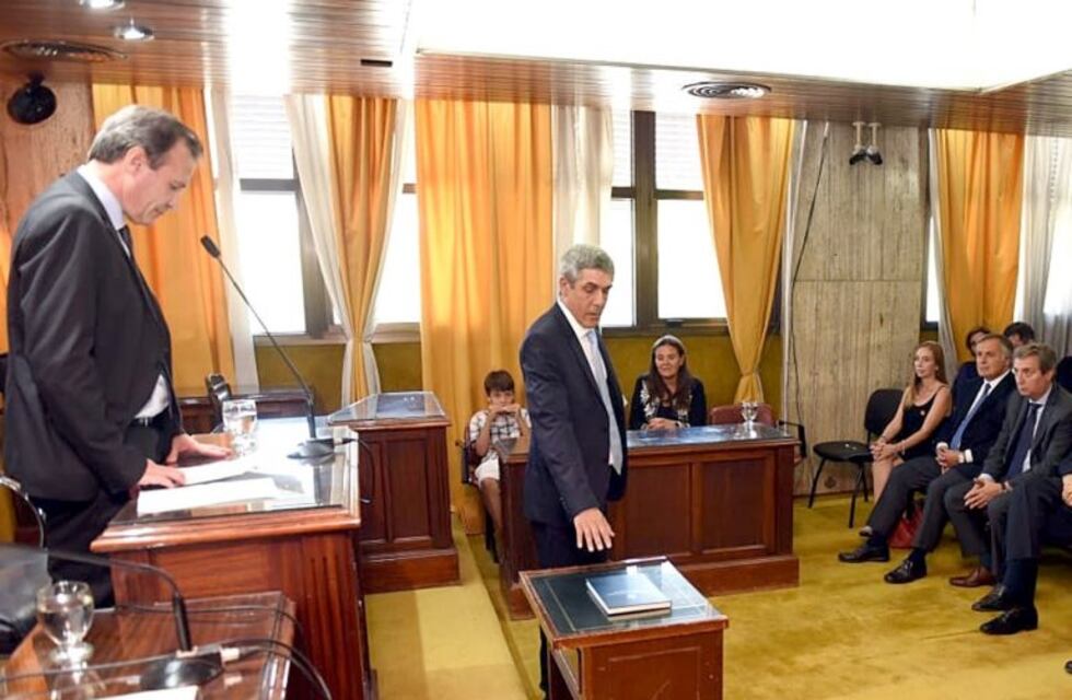 Detuvieron a un fiscal federal cuando manejaba ebrio en San Rafael