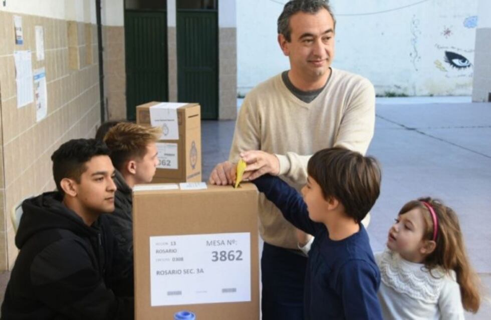 Javkin votó "con las mejores expectativas"