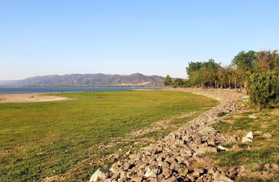Hermoso lunes con sol a pleno y libre de nubes en Carlos Paz