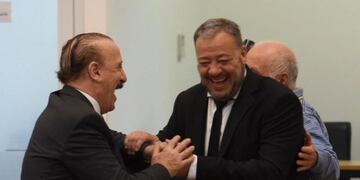 Aldo Pedro Poy y Ariel Cozzoni se saludaron afectuosamente antes de la sesión\u002E (@sebagranata)