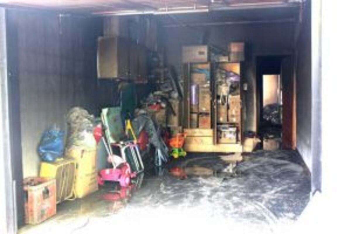 El fuego consumiu00f3 la vivienda en Rufino. Hay un menor demorado.