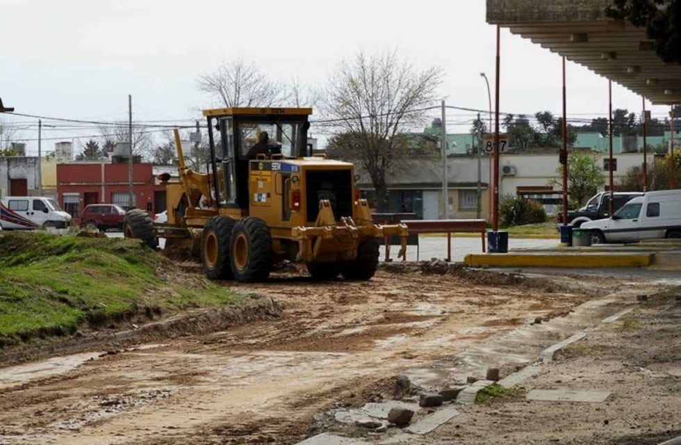 Comenzó la obra de pavimentación en la terminal de ómnibus