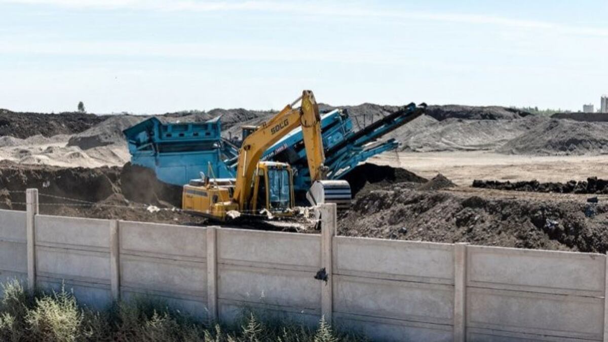 La empresa tiene que tratar 300\u002E000 metros cúbicos de residuos de la actividad petrolera\u002E